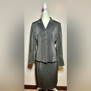 Le Suit Textured Gray/Silver Blazer and Skirt Set